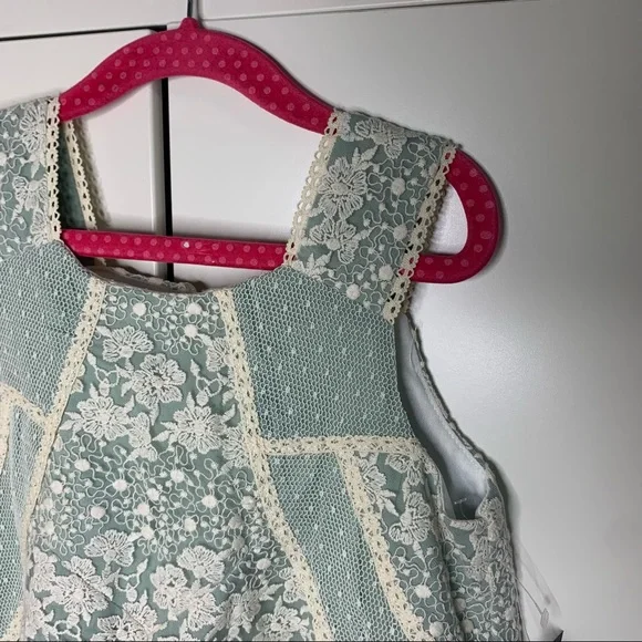 NWT Isabella & Chloe Lace Overlay Tank Shift Dress